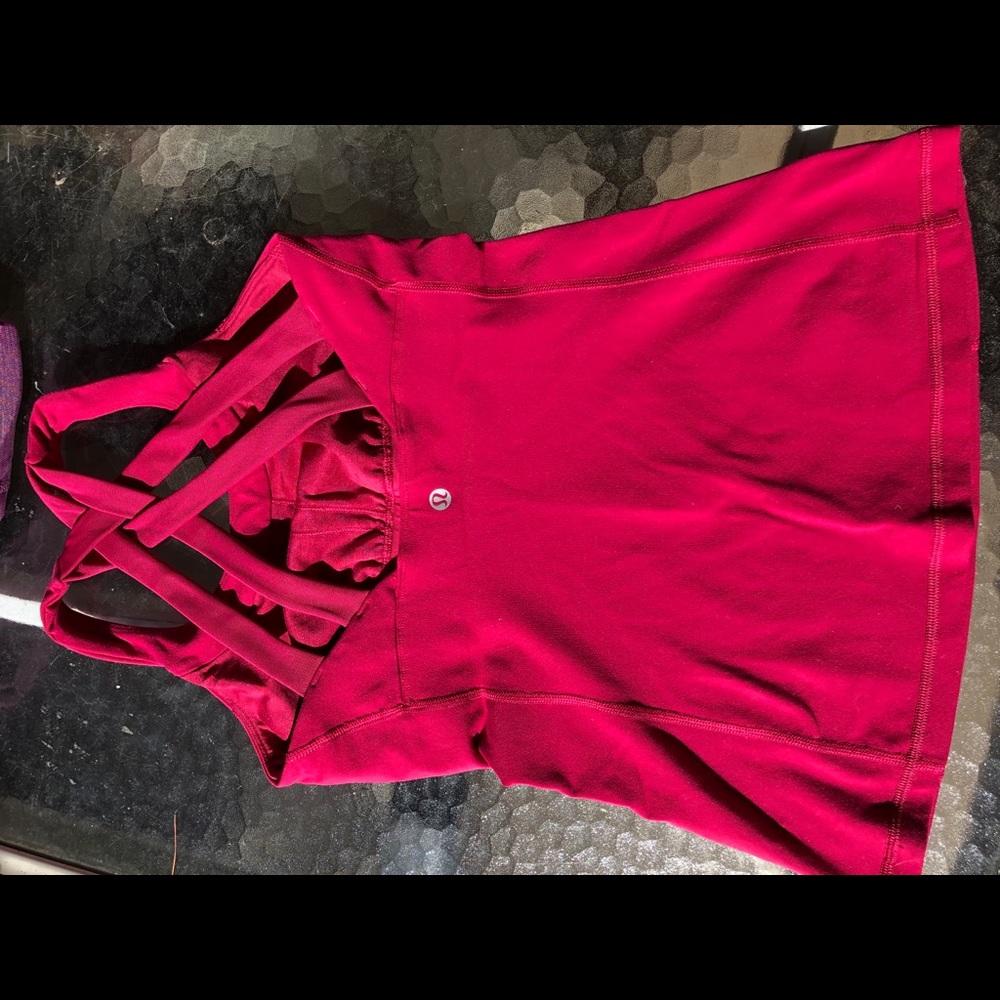 Lululemon tank